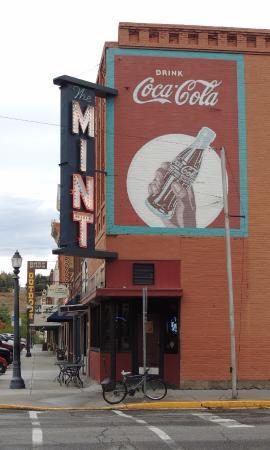 The Mint Bar and Grill