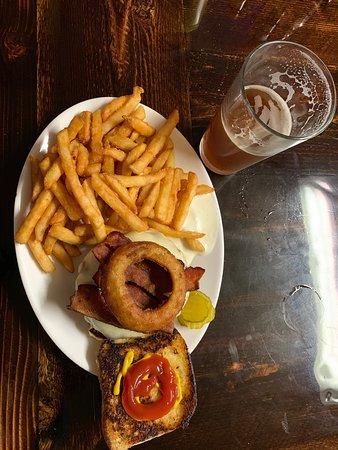 Shamrock Bar & Cafe